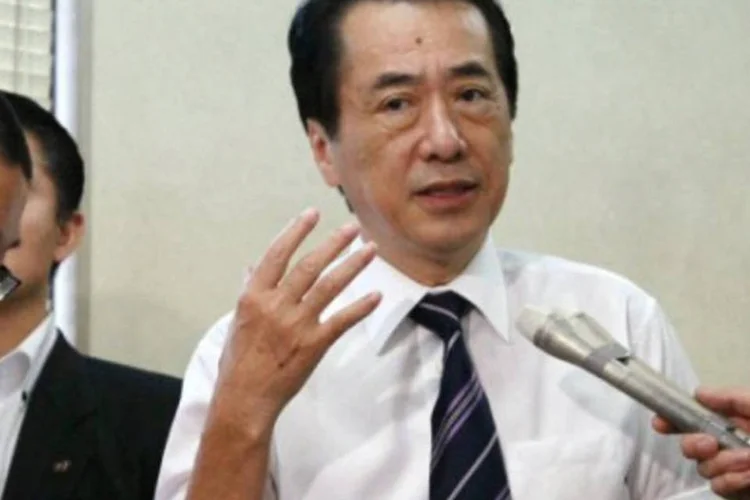 O primeiro-ministro japonês, Naoto Kan, analisa medidas sobre a alta do iene (AFP/Jiji Press)