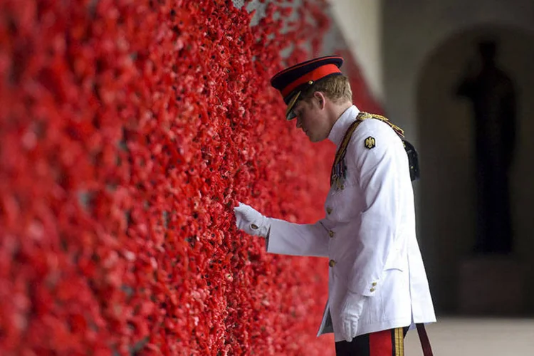 Príncipe Harry visita o Memorial de Guerra em Canberra, na Austrália (REUTERS/Lukas Coch/Pool)