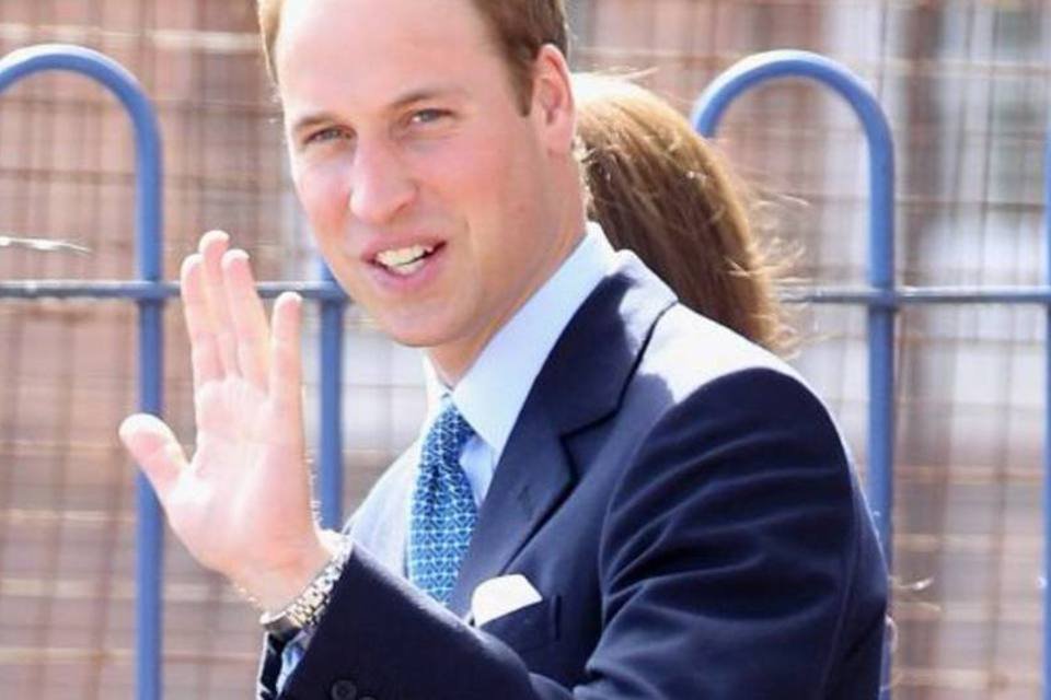 Príncipe William completa 30 anos com grande popularidade
