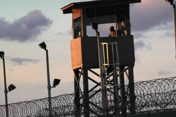 
	Pris&atilde;o de Guant&aacute;namo: um porta-voz da pris&atilde;o norte-americana negou a acusa&ccedil;&atilde;o
 (John Moore/Getty Images)