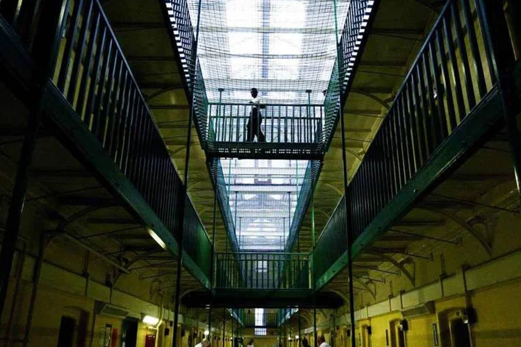 Prisão na Inglaterra: parceria entre investidores e ONGs para minimizar a reincidência criminal (Ian Waldie/Getty Images)