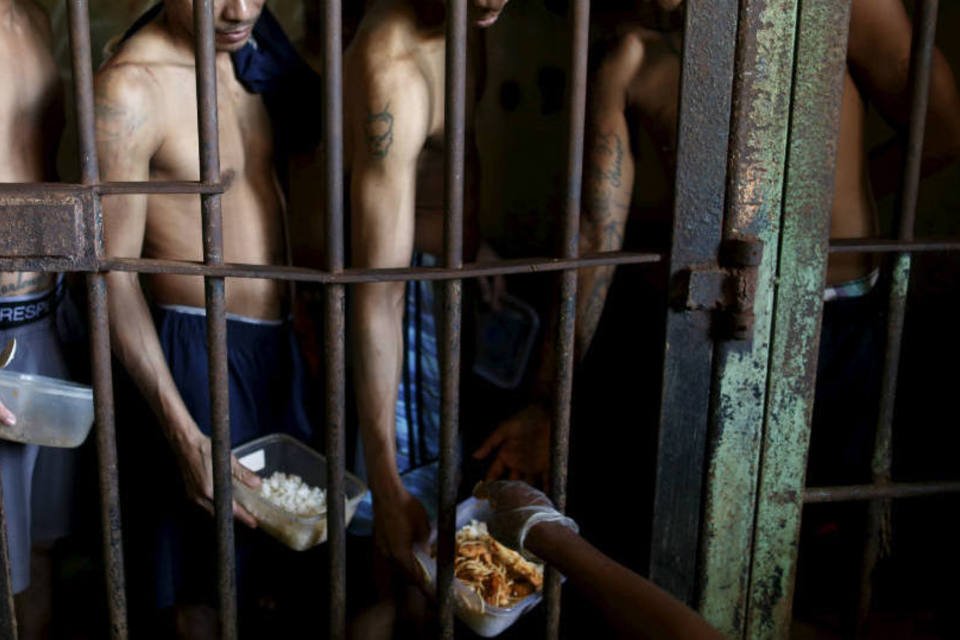 Prisões brasileiras: unidades sofrem com superlotação, pouca higiene e falta de ventilação (Reuters/Reuters)