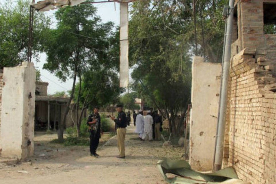 Talebans atacam prisão e libertam 250 detidos no Paquistão