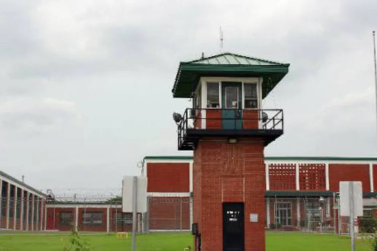 
	Pris&atilde;o nos Estados Unidos: o juiz respons&aacute;vel pelo processo determinou que n&atilde;o haja possibilidade de liberdade condicional para o condenado
 (Chantal Valery/AFP)