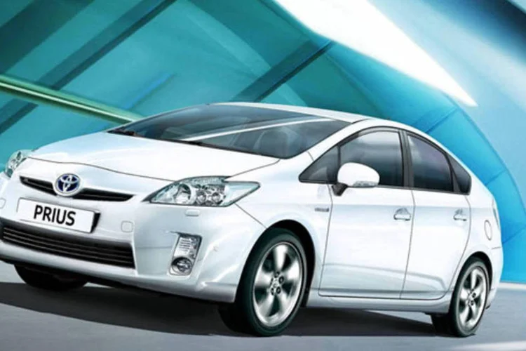 A montadora afirmou que o PLUS custará US$ 3,6 mil para os Prius II, III e IV, e US$ 2,9 mil para o Prius V (Divulgação)