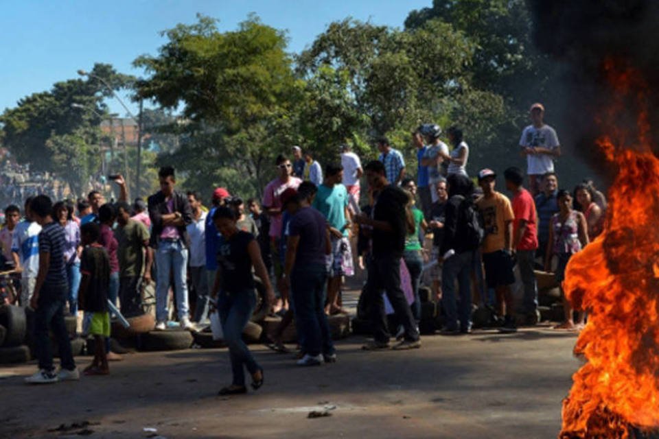 Protesto por transporte fecha acessos a município goiano