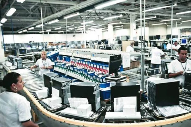 
	Produ&ccedil;&atilde;o de computadores:&nbsp;sal&aacute;rios m&iacute;nimos na China subiram em m&eacute;dia 14%
 (Alexandre Battibugli/EXAME.com)