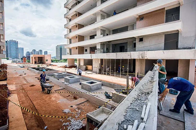 
	Obra em S&atilde;o Paulo: no Brasil, os empregos em constru&ccedil;&atilde;o civil cresceram mais do que a produtividade
 (Germano Luders/Exame)