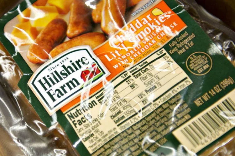 
	A forte alta acontece ap&oacute;s a Pilgrim&acute;s Pride, controlada pelo JBS, anunciar que retirou a oferta de aquisi&ccedil;&atilde;o pela Hillshire Brands
 (Daniel Acker/Bloomberg)