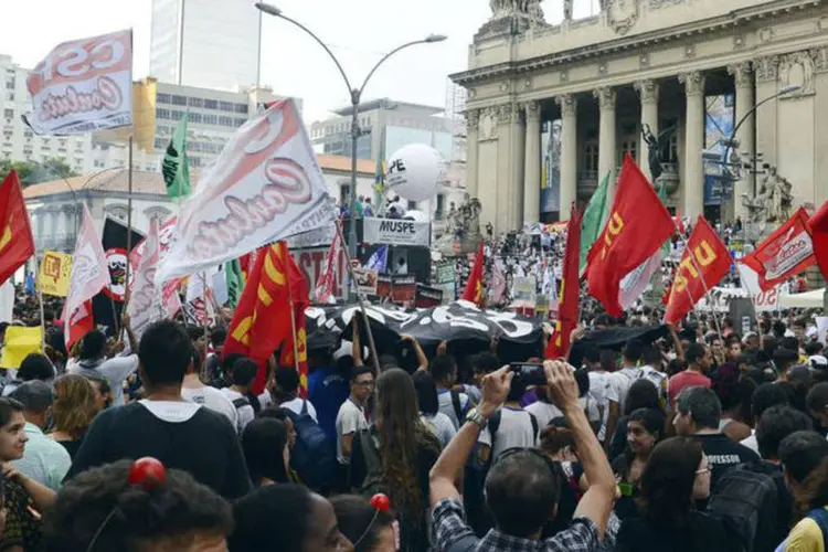 Professores do Rio em protesto (Fernando Frazão/Agência Brasil)