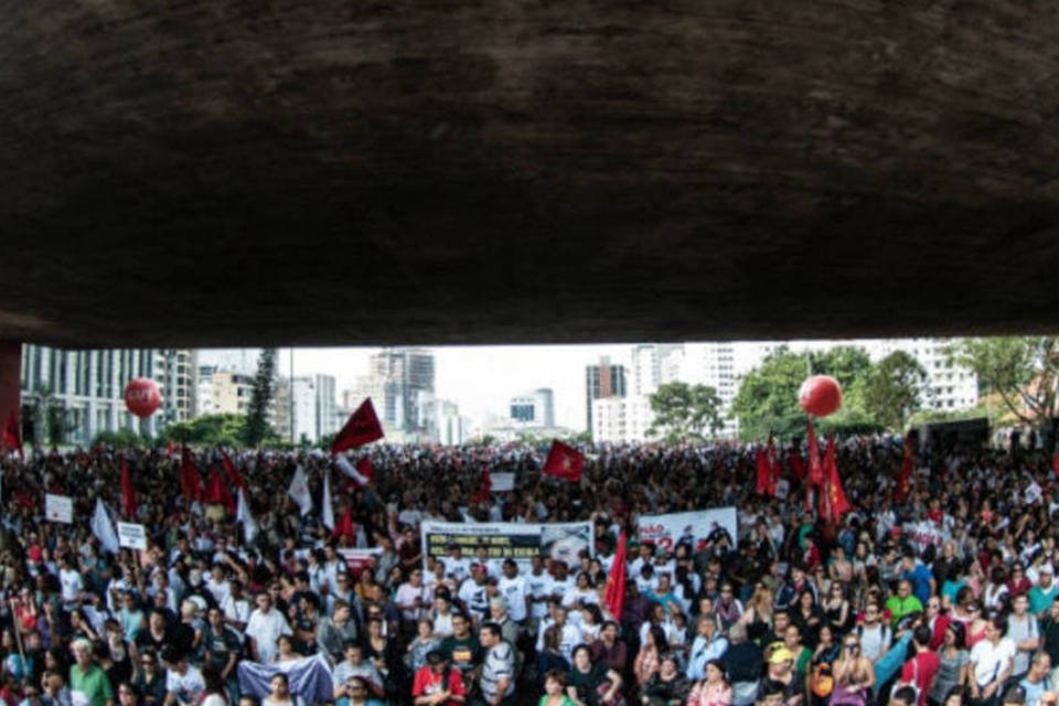Sindicatos de TI e Alimentação de SP aderem a protestos