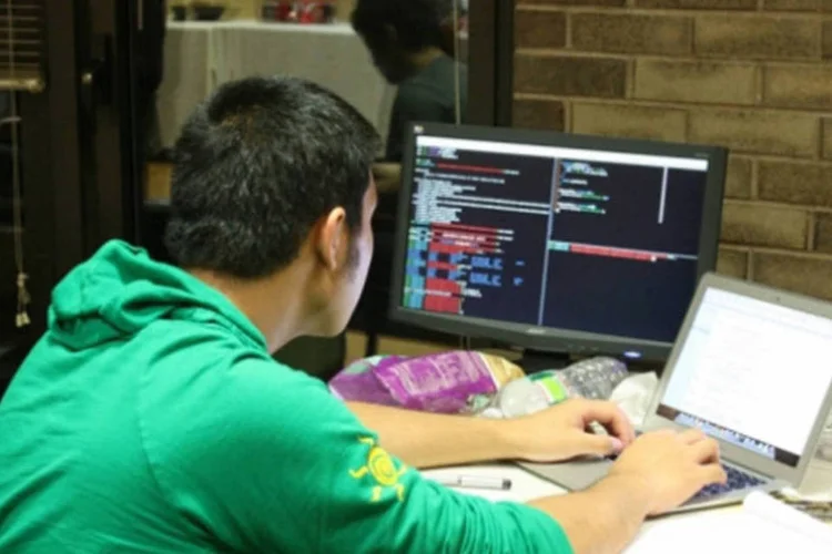 Programação: maioria esmagadora do conteúdo está em inglês, mas a variedade de assuntos no site é tanta que vale vasculhar o acerv (hackNY / Flickr)