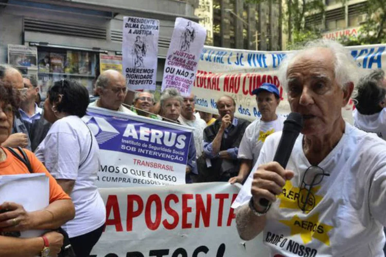 Protesto de beneficiários da Aerus: mais de 1.200 morreram desde abril de 2012, diz Fentac (Fernando Frazão/Agência Brasil)