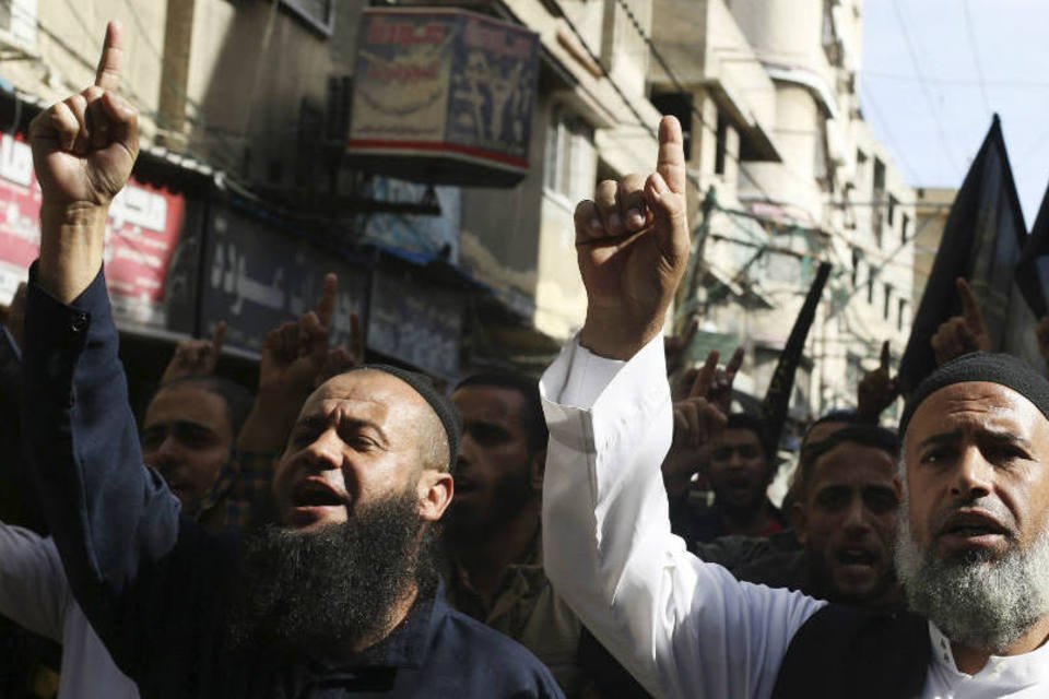Israel autoriza muçulmanos a orar em Al-Aqsa