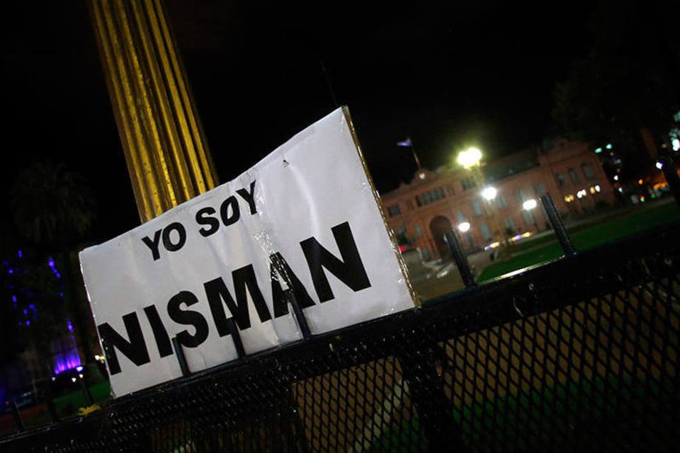 Argentinos protestam por esclarecimento da morte de promotor