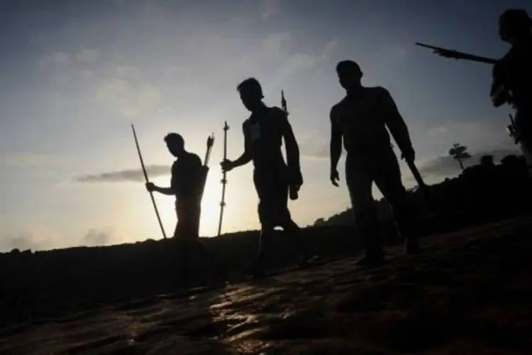 Indígenas em Belo Monte: ficou acertada a criação de um comitê para monitorar a vazão à jusante do Rio Xingu (Lunae Parracho/Reuters)