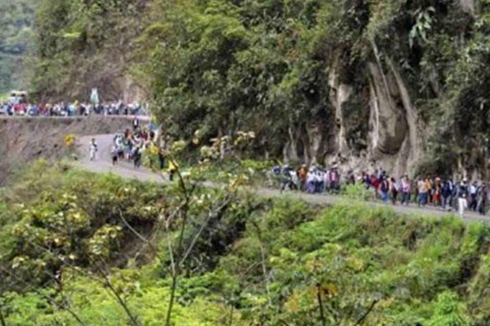 Índios pedem que estrada passe por reserva natural na Bolívia