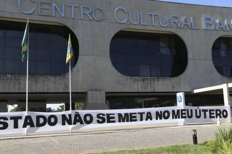 
	Protesto: &ldquo;F&aacute;tima sempre demonstrou postura contr&aacute;ria a direitos historicamente reivindicados e conquistados pelas mulheres&quot;
 (Elza Fiuza/Agência Brasil)