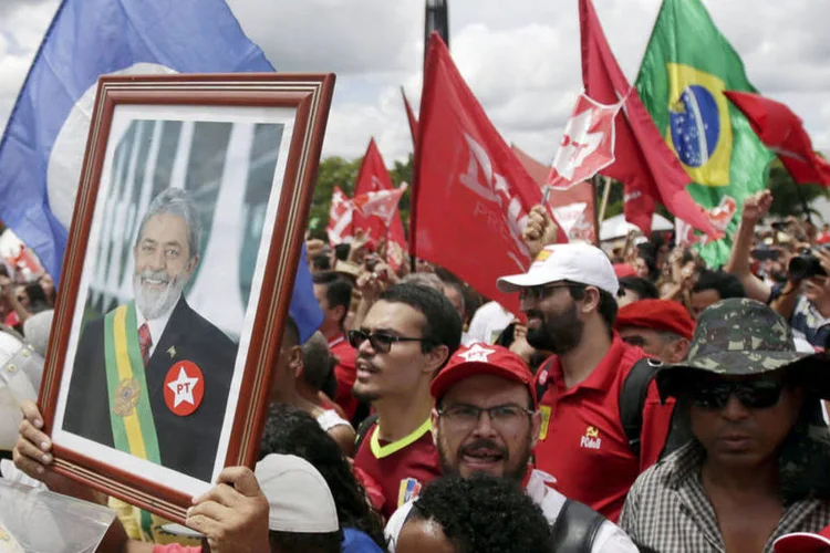 
	Protesto: &eacute; importante que as for&ccedil;as policiais n&atilde;o permitam a presen&ccedil;a de manifestantes &quot;do outro lado&quot;, como ocorreu no &uacute;ltimo dia 13
 (Ricardo Moraes / Reuters)