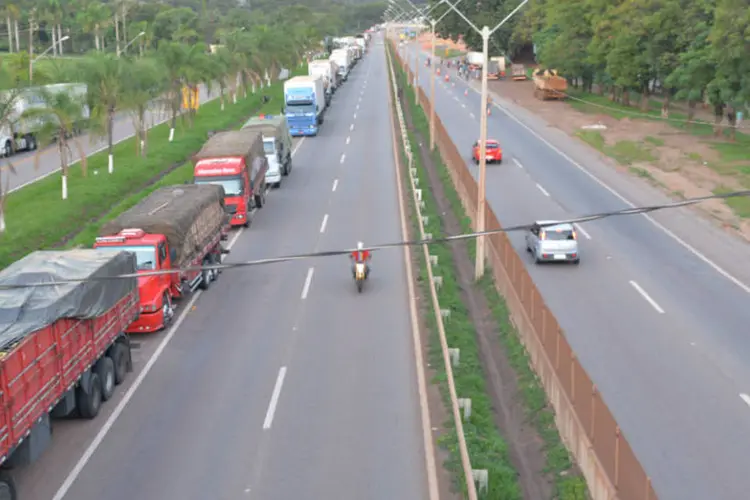 
	Bloqueios de caminhoneiros durante greve da categoria
 (Jornal Cidades – MG/Fotos Públicas)