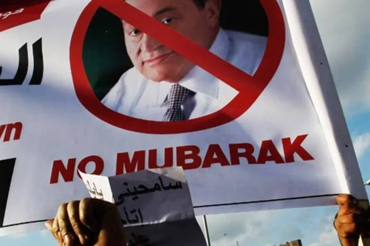 Protesto no Egito contra o presidente Mubarak: Obama era um dos principais interlocutores internacionais do presidente egípcio (Chris Hondros/Getty Images)