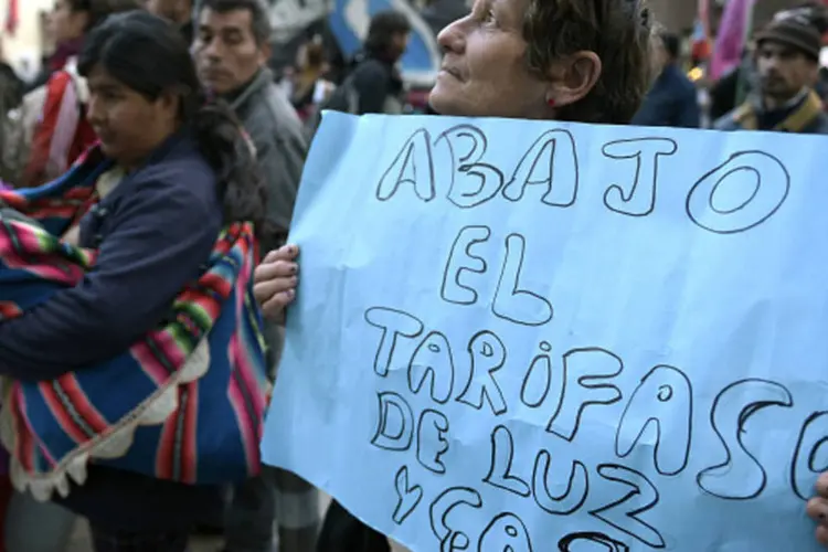 
	Tarifas: organiza&ccedil;&otilde;es sociais e de consumidores protestaram contra os aumentos que oscilavam entre 200% a 2.000%
 (Getty Images)