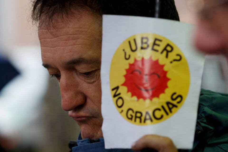 Taxistas voltam a protestar contra Uber em Buenos Aires