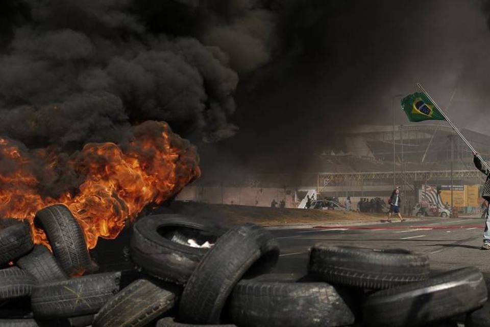 Parte das vias é liberada por manifestantes em São Paulo