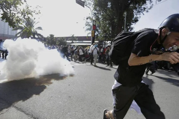 
	G&aacute;s: protesto come&ccedil;ou com cerca de 50 pessoas, na Zona Leste de SP
 (Reuters)