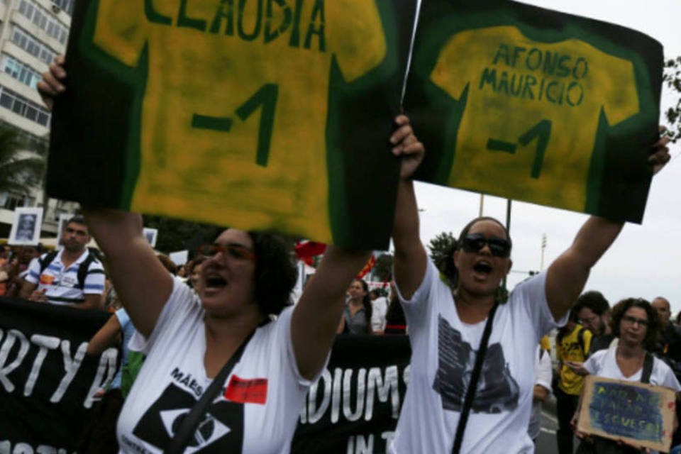 Professores em greve se unem à manifestação em Copacabana