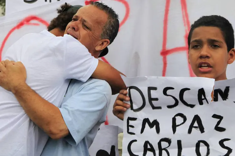 Manifestação de camelôs na Lapa, zona oeste de São Paulo, após ambulante ser morto por PM (Oswaldo Corneti/Fotos Públicas)
