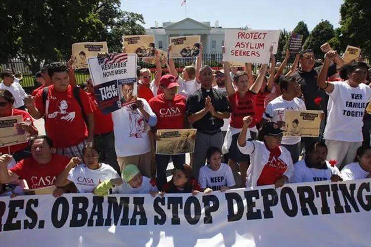 Protesto contra deportações: ordens do presidente reduzem o risco de deportação para cerca de 4,7 milhões de imigrantes sem documentos (Kevin Lamarque/Reuters)