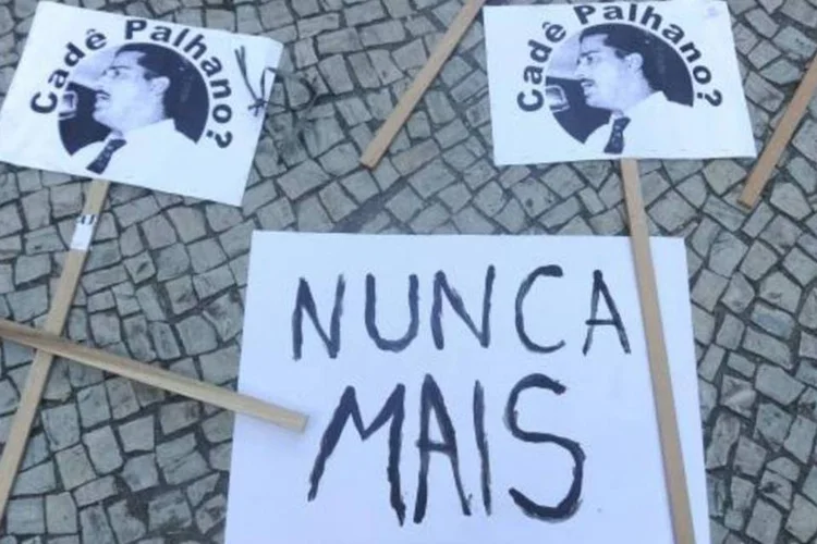 
	Protesto contra crimes da ditadura
 (Fernando Frazão/Agência Brasil)