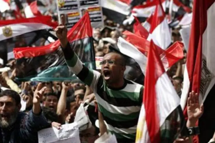 Protesto na praça Tahrir, no Egito: povo pede governo civil rapidamente (Arquivo/AFP)