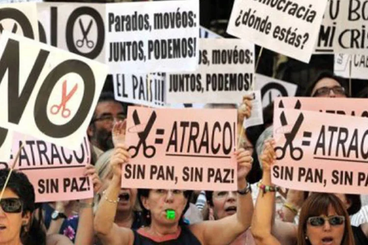 Manifestantes contra o plano de austeridade na Espanha: o calendário de protestos inclui 80 atos (Dominique Faget/AFP)