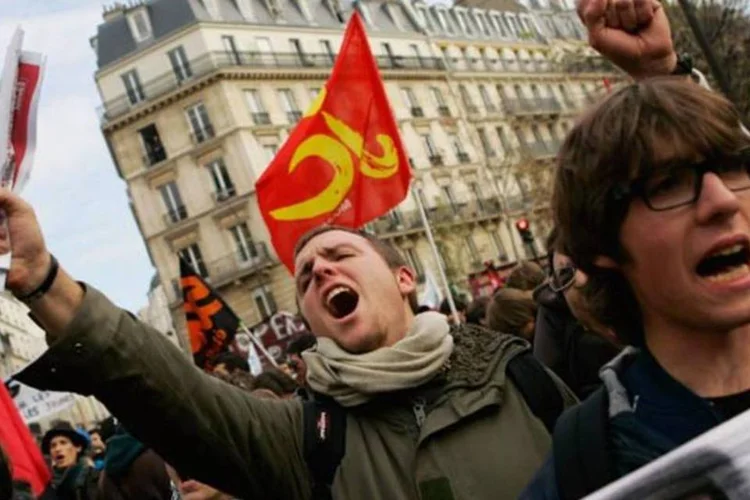 Estudantes também voltaram às ruas na França para protestar contra a reforma (Franck Prevel/Getty Images)