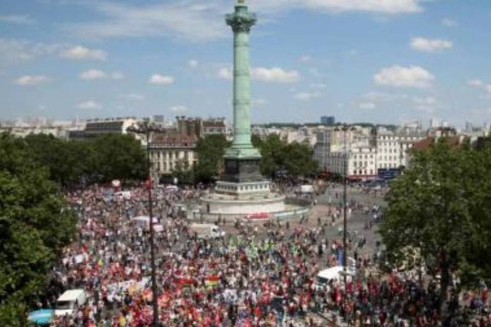 Manifestantes protestam contra reforma trabalhista na França