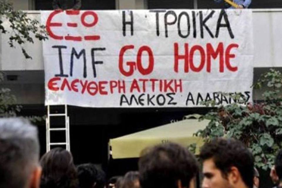 UE nega atraso no pagamento de empréstimo para Grécia