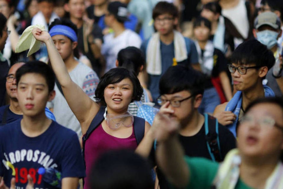 Inglaterra pede proteção de direitos em Hong Kong