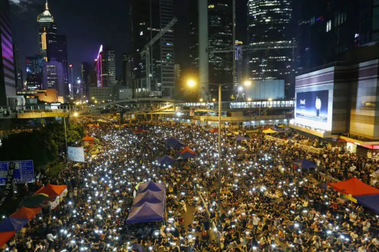 Ato em Hong Kong: impasse já dura 2 semanas e abalou centro financeiro do território da China (Bobby Yip/Reuters)
