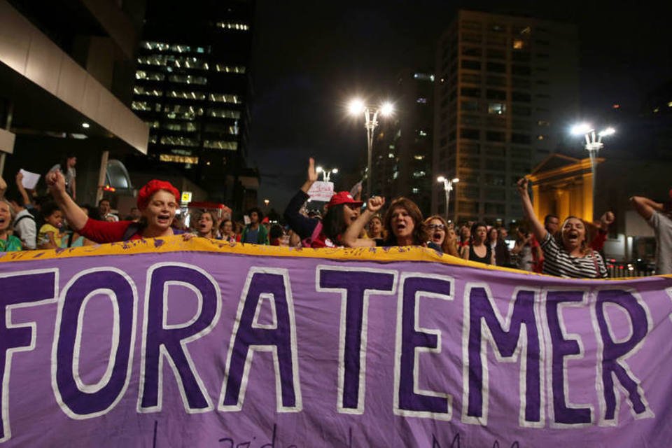 Manifestação contra Temer ocupa 8 faixas em frente ao Masp