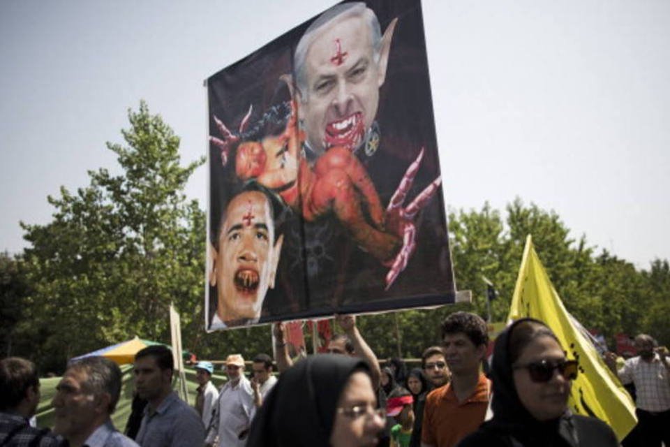 Milhares de iranianos marcham em protesto contra Israel