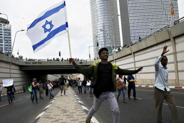 Protesto de israelenses de origem etíope em Tel Aviv, Israel, contra o racismo e a discriminação (Baz Ratner/Files/Reuters)