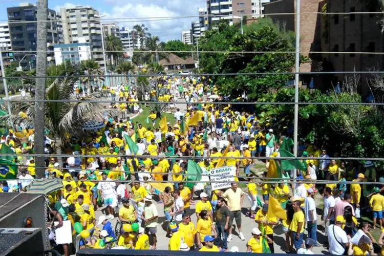 
	Protesto contra o governo federal em Macei&oacute;: Manifestantes pediram &quot;Fora Dilma&quot; e de impeachment da presidente.
 (Movimento Brasil Livre/Facebook)