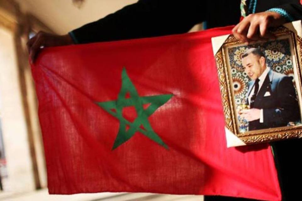 Rei do Marrocos anuncia mudanças depois de pressão popular
