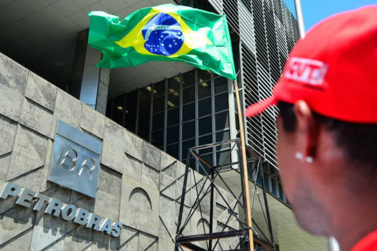 
	Petrobras diz que manter&aacute; produ&ccedil;&atilde;o e abastecimento na greve
 (Tânia Rêgo/ABr)
