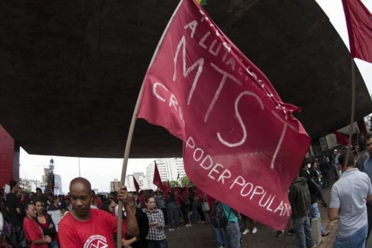 
	Sem-teto participam de um protesto:&nbsp;entrada dos sem-teto foi pac&iacute;fica, diz PM
 (Marcelo Camargo/ABr)