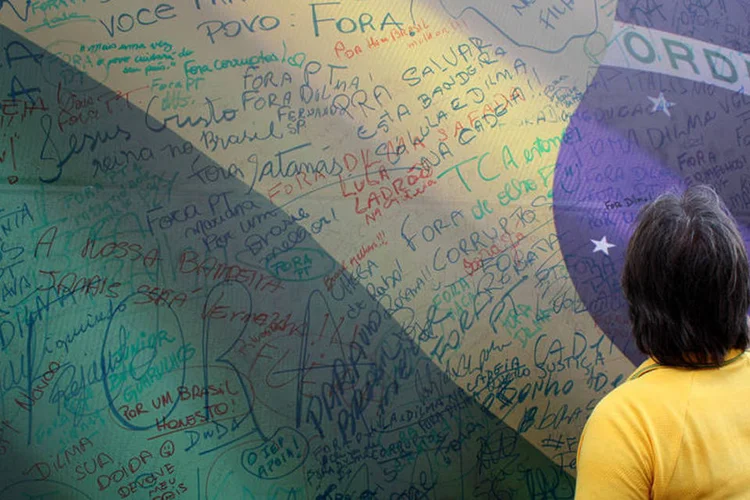 
	Jovem durante manifesta&ccedil;&atilde;o contra o governo: o pessimismo do brasileiro mais que dobrou em dois anos
 (Valéria Bretas/EXAME.com)