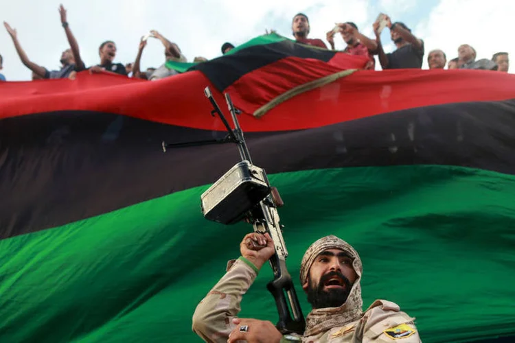 
	L&iacute;bia: as pot&ecirc;ncias mundiais pedem um acordo pol&iacute;tico que inclua um governo de uni&atilde;o
 (Esam Omran Al-Fetori / Reuters)