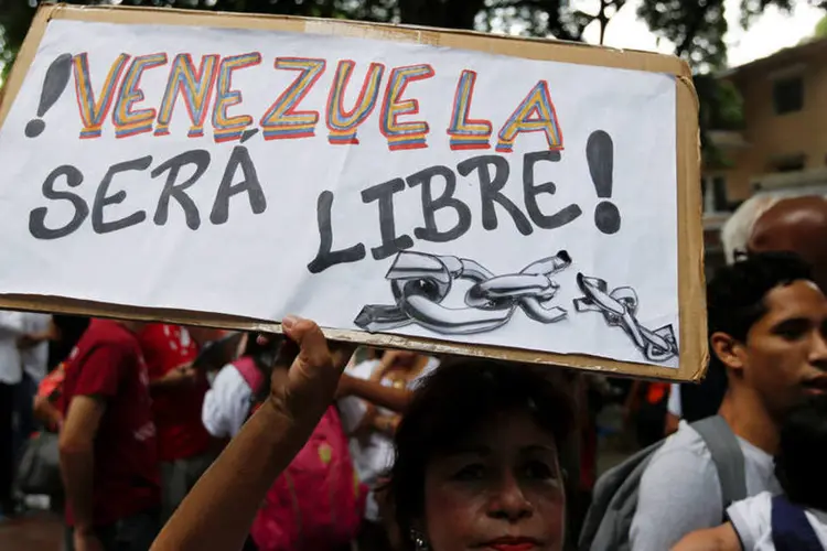 
	Conflito: a oposi&ccedil;&atilde;o pretende utilizar a mobiliza&ccedil;&atilde;o para impulsionar a coleta das assinaturas de 20% dos eleitores, necess&aacute;rias para realizar um referendo revogat&oacute;rio contra Maduro
 (Mariana Bazo / Reuters)